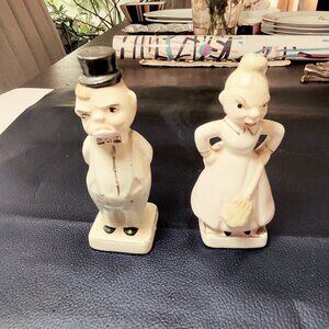 Happy/Angry Salt and Peppers, made in Japan. Vintage and in great condition 5"